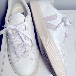 VEJA Campo Sneakers